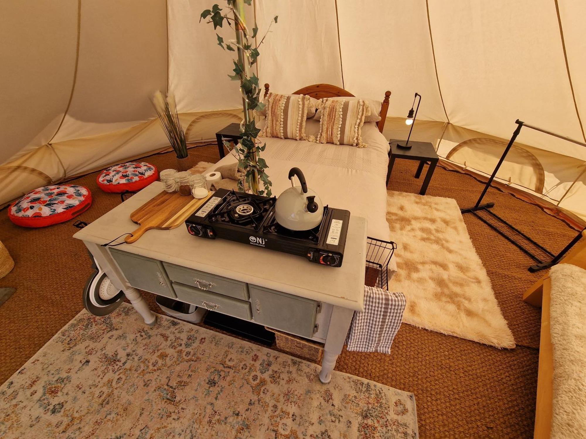 Beautiful 1-Bed Bell Tent In Holyhead Exterior foto